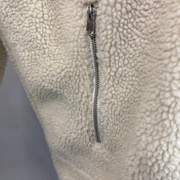 Old Navy Active Cream Sherpa Fleece Jacket with Black Trim - Picture 6 of 8